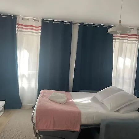 Chez Helene T2 A Centre Apartment