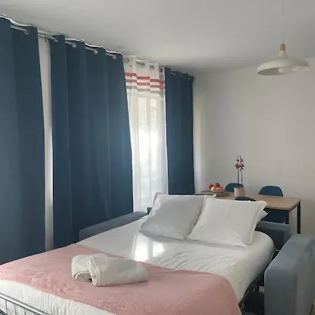 Apartment Chez Helene T2 A Centre