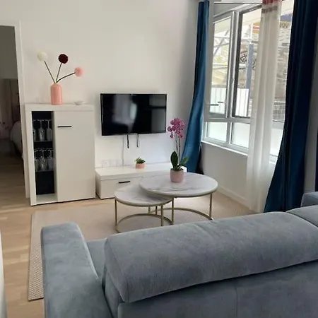 Apartment Chez Helene T2 A Centre Nantes
